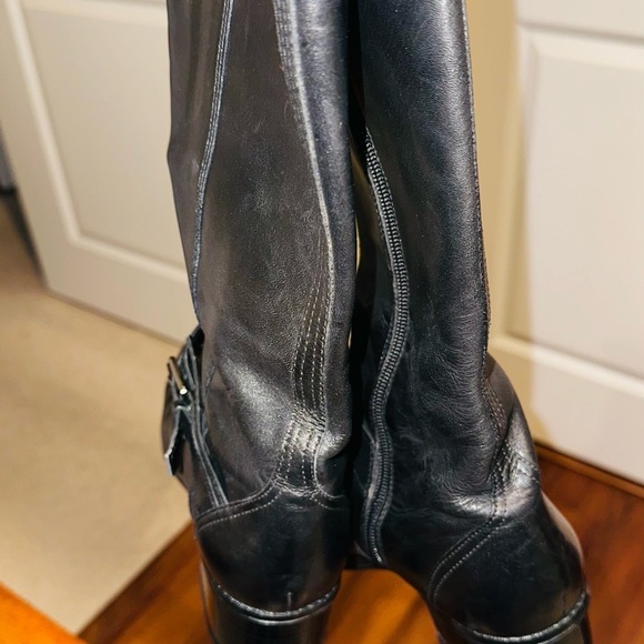 Bandolino Women Black Leather Riding Boots. - Picture 4 of 7